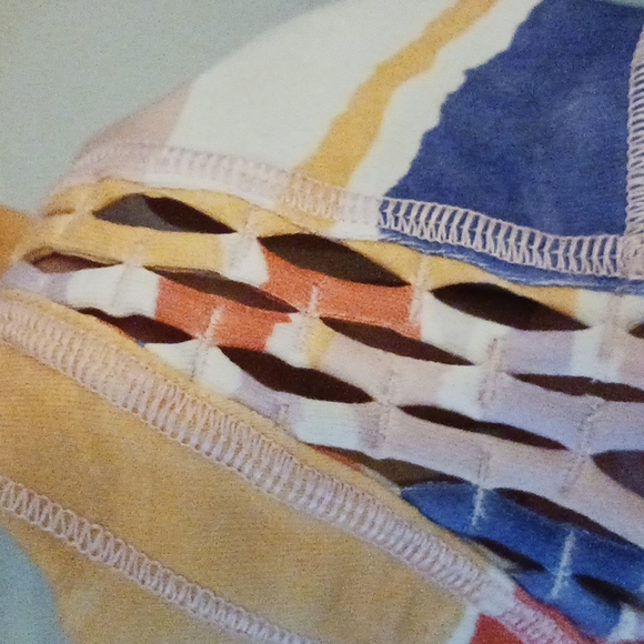 Lululemon True Self Crop Capri High Rise BLEACHER STRIPE White Iris Flow… - Picture 4 of 6